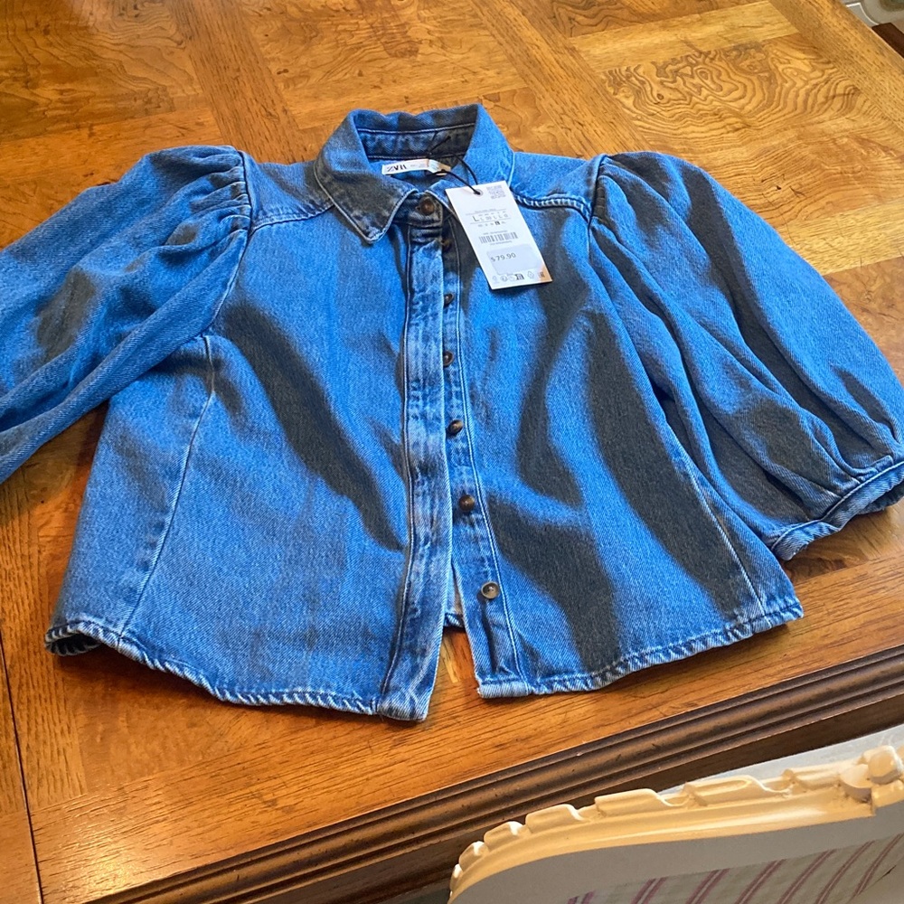 Zara women’s denim top! Size L NWT